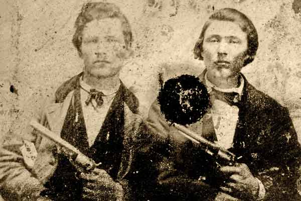 Frank-and-jesse-james_1860-Army-Colt-44_Model-1861-Remington-44-Army-revolver
