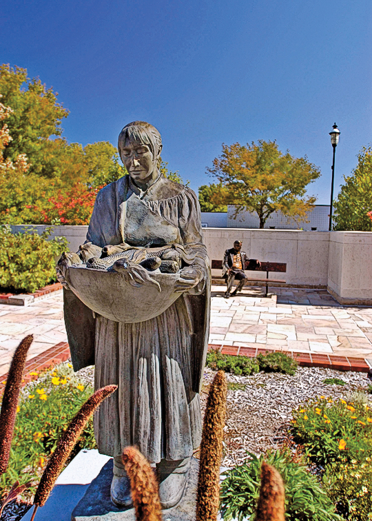 Stroll through Cliff Hillegass Sculpture Garden before touring the Museum of Nebraska Art in Kearney, housed in the 1911 post office building, to view one of the nation’s best Great Plains art collections featuring works by George Catlin and John James Audubon. – Courtesy J. Nabb/Nebraska Tourism –